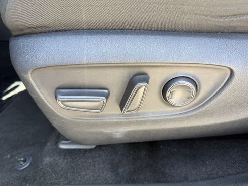 Used 2025 Toyota RAV4 XLE FWD image 25