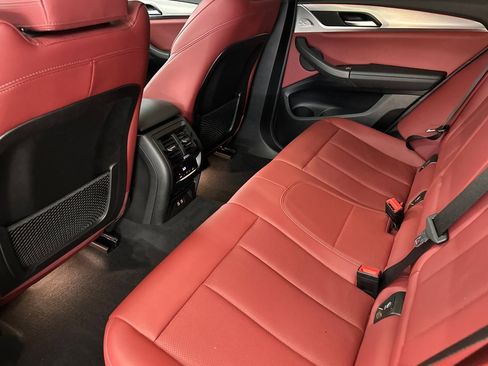 Certified 2024 BMW X4 xDrive30i w/ Premium Package image 26