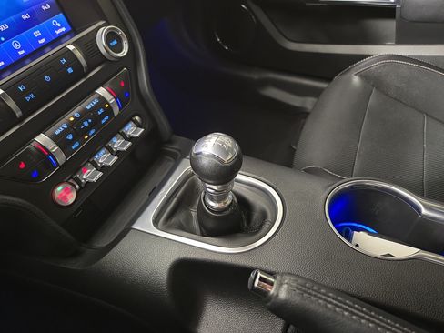 Used 2020 Ford Mustang GT Premium w/ Black Accent Package RWD image 23
