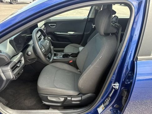 Used 2025 Kia K4 FWD image 11