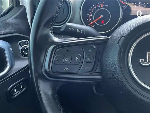 Used 2022 Jeep Gladiator Sport AWD/4WD image 12