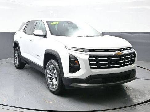 Used 2025 Chevrolet Equinox LT AWD/4WD image 7