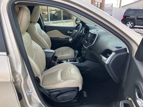 Used 2015 Jeep Cherokee Limited w/ Luxury Group image 13