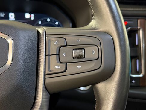 Used 2023 GMC Yukon XL Denali Ultimate AWD/4WD image 30