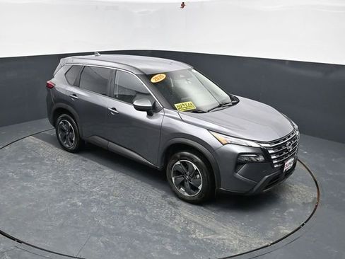 Used 2025 Nissan Rogue SV image 39