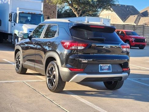 Used 2021 Chevrolet TrailBlazer LT w/ Convenience Package image 3