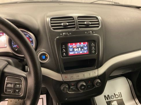 Used 2012 Dodge Journey SXT w/ Flexible Seating Group image 16