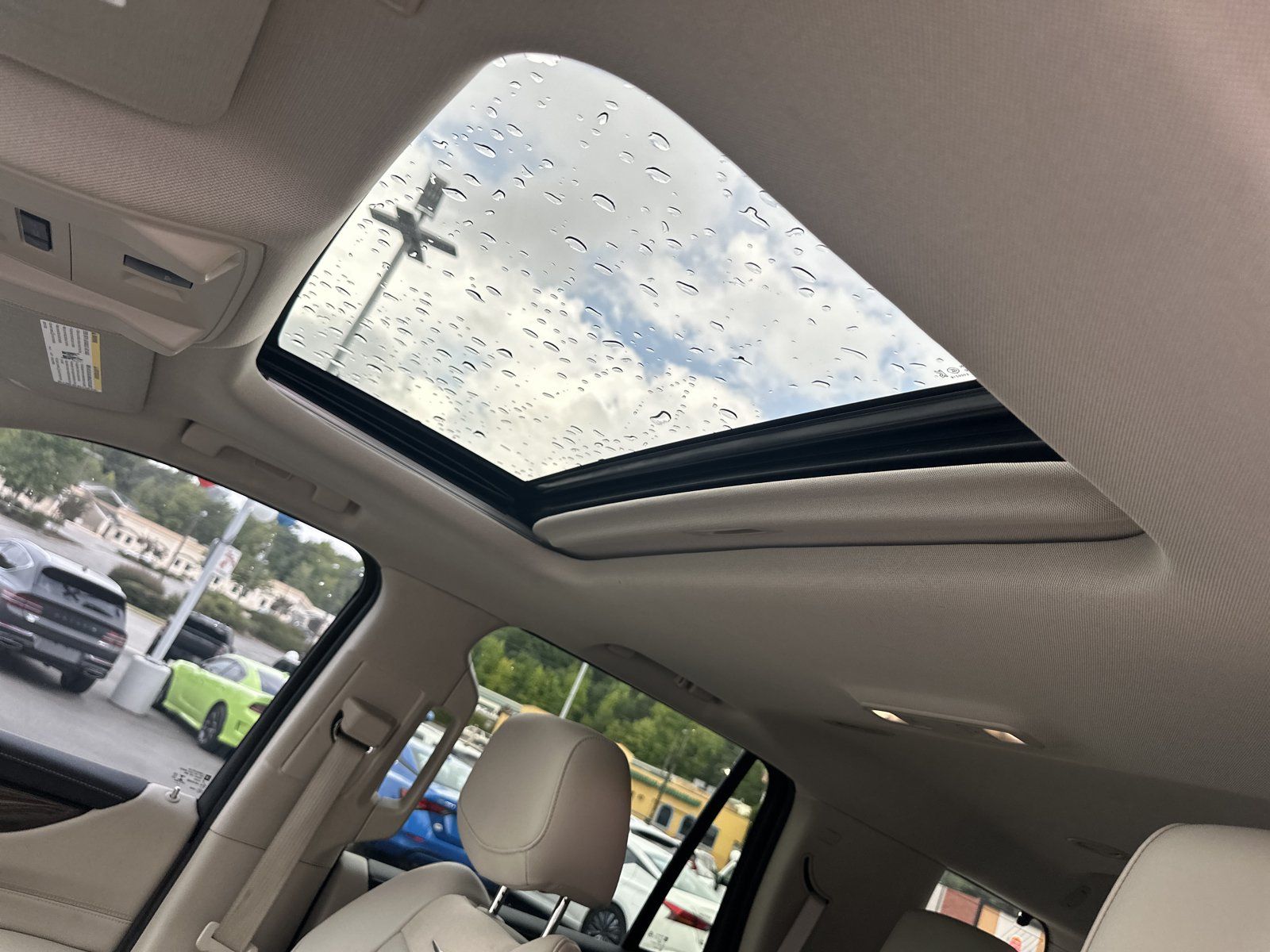 Used 2020 Cadillac Escalade Luxury AWD/4WD image 18