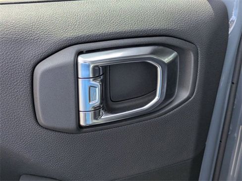 New 2025 Jeep Gladiator Sport image 29