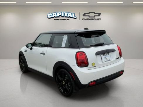 Used 2024 MINI Cooper SE w/ Signature Upholstery Package image 3