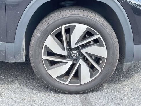 Used 2025 Volkswagen Atlas SE AWD/4WD image 9