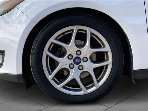 Used 2015 Ford Focus SE w/ Equipment Group 201A image 10