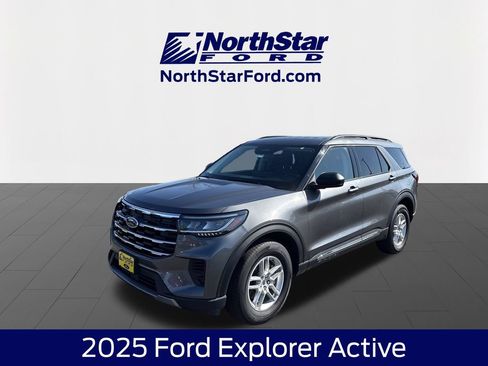 Used 2025 Ford Explorer Active AWD/4WD image 1