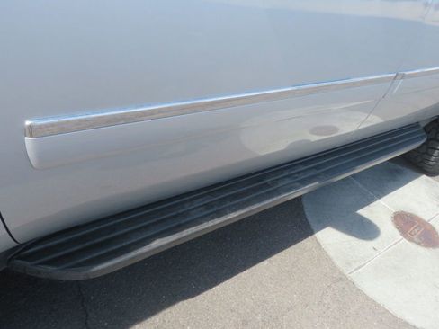 Used 2013 Chevrolet Avalanche LTZ image 14