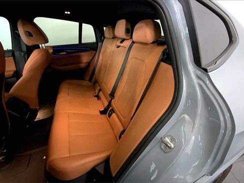 Used 2023 BMW X4 xDrive30i w/ M Sport Package image 9