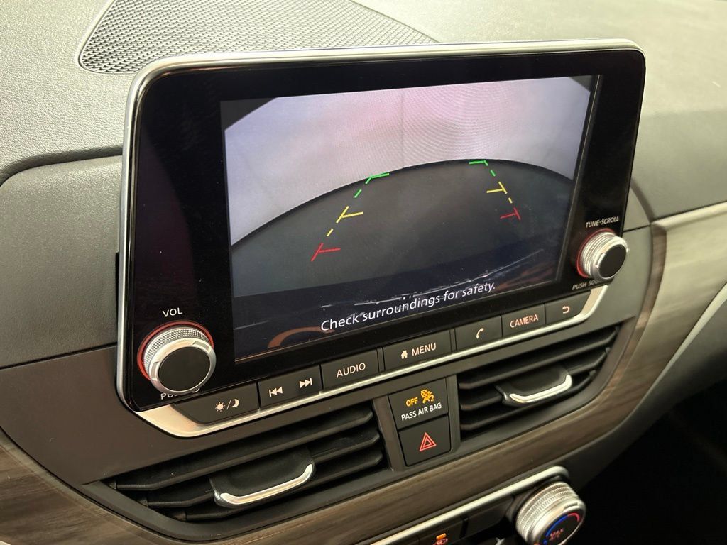 Used 2024 Nissan Altima 2.5 SV FWD image 40