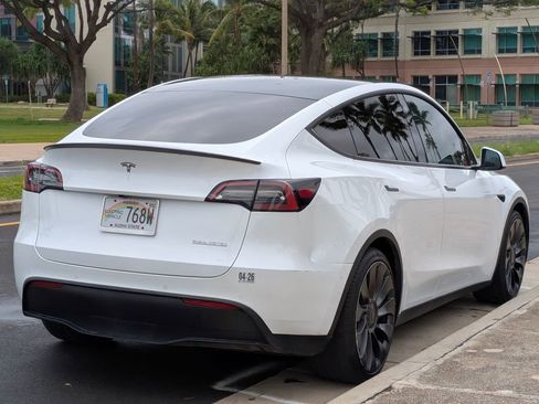 Used 2022 Tesla Model Y Performance AWD/4WD image 5