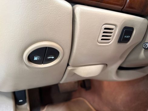 Used 2004 Jaguar XK8 Convertible RWD image 7