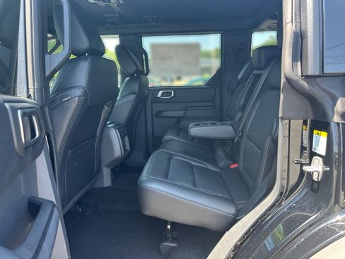 New 2026 Ford Bronco Outer Banks w/ Sasquatch Package AWD/4WD image 12