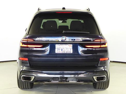 Used 2024 BMW X7 xDrive40i w/ M Sport Package AWD/4WD image 8