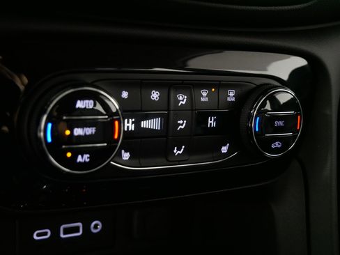 Certified 2022 Buick Encore GX Select w/ Safety Package II image 23