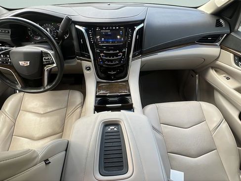 Used 2019 Cadillac Escalade Luxury w/ LPO, Radiant Package RWD image 11