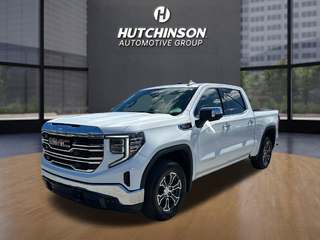 Used 2026 GMC Sierra 1500 SLT RWD image 3