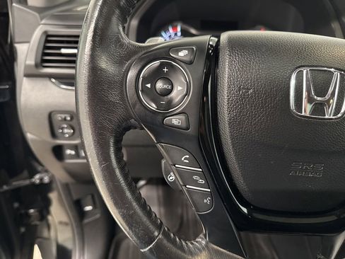 Used 2017 Honda Pilot Elite image 16