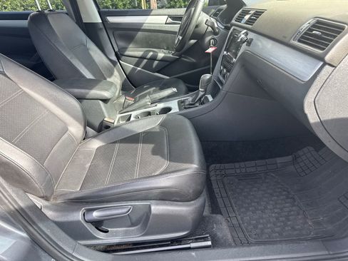 Used 2013 Volkswagen Passat 2.5 SE image 13