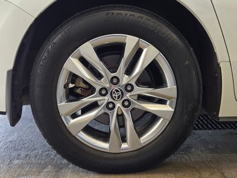Used 2023 Toyota Sienna Limited AWD/4WD image 27