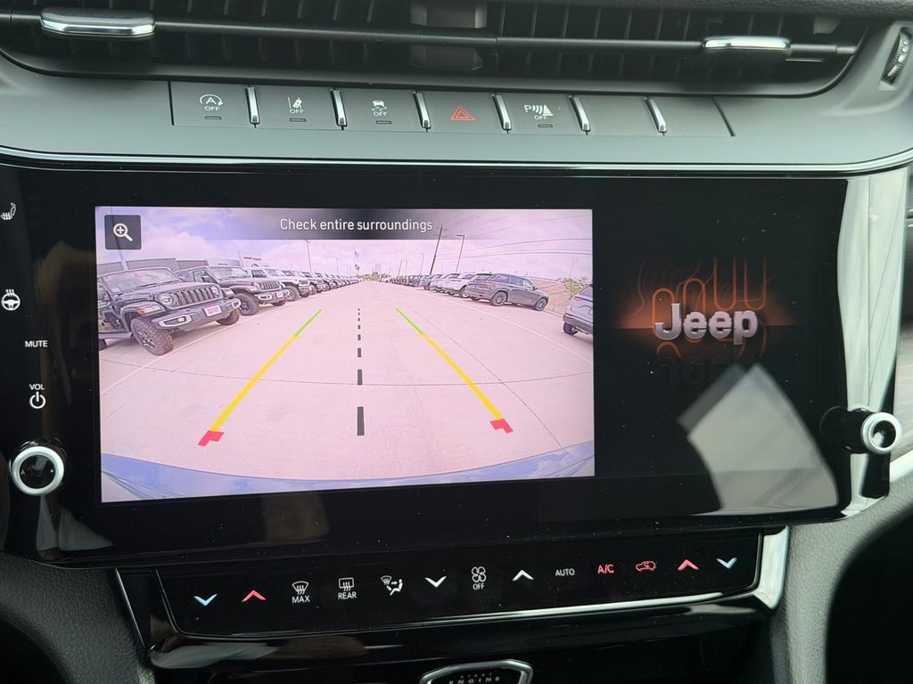 New 2026 Jeep Grand Cherokee Limited RWD image 14