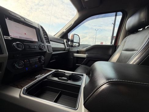 Used 2017 Ford F250 Lariat w/ Lariat Value Package AWD/4WD image 57