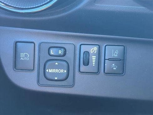 Used 2018 Toyota Prius C Two image 16