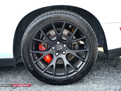 Used 2015 Dodge Challenger SRT Hellcat image 12