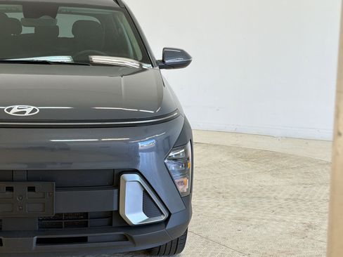 Used 2025 Hyundai Kona SEL image 11