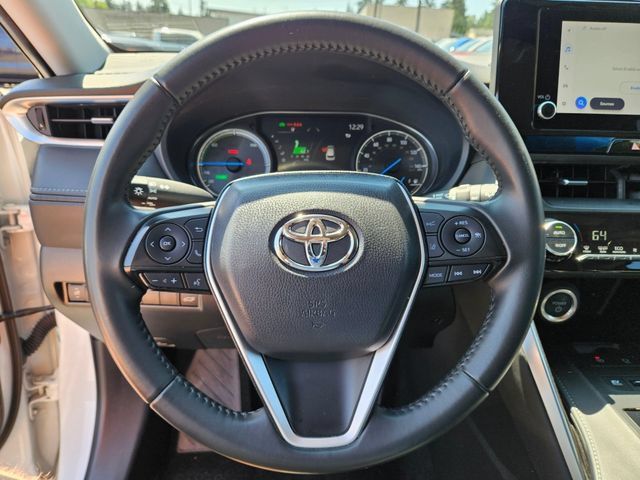 Used 2023 Toyota Venza LE AWD/4WD image 25