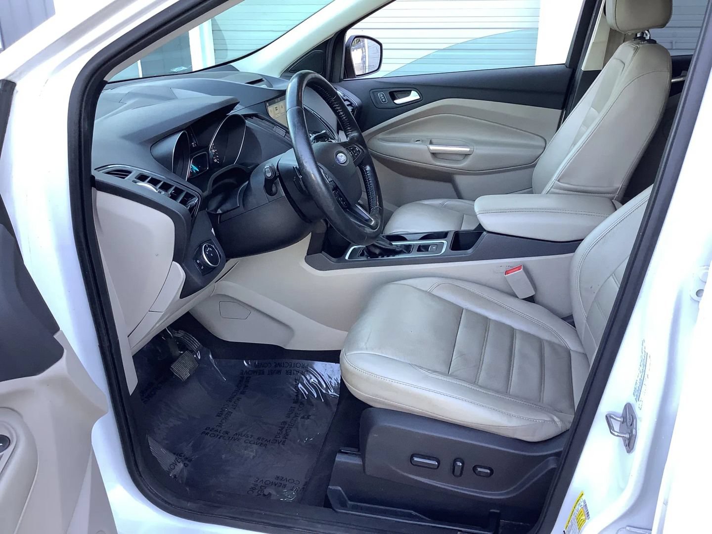 Used 2017 Ford Escape Titanium w/ Equipment Group 301A FWD image 23