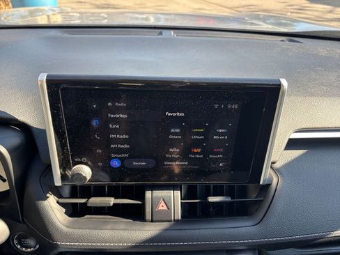 Used 2025 Toyota RAV4 XLE image 21