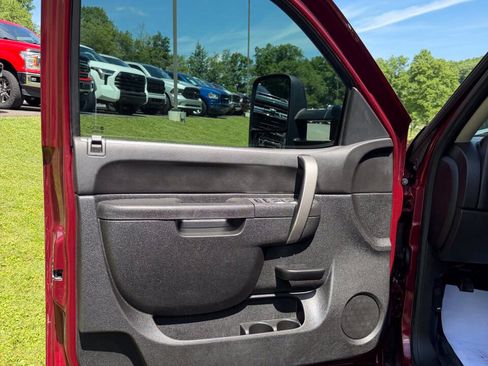 Used 2014 GMC Sierra 2500 SLE w/ SLE Preferred Package AWD/4WD image 32