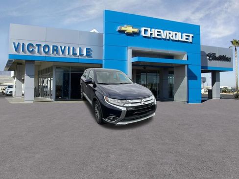 Used 2016 Mitsubishi Outlander SE FWD image 3