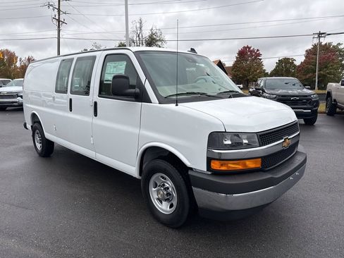 New 2025 Chevrolet Express 3500 Extended w/ Driver Convenience Package image 7