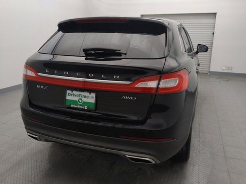 Used 2017 Lincoln MKX Reserve image 7