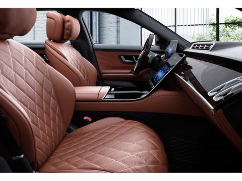 Used 2022 Mercedes-Benz S 500 4MATIC image 4