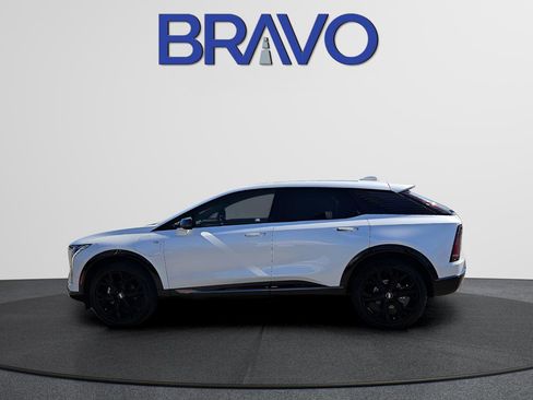 New 2025 Cadillac Optiq Sport 1 w/ LPO, ONYX Package image 6