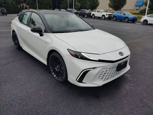 New 2026 Toyota Camry Hybrid AWD/4WD image 1