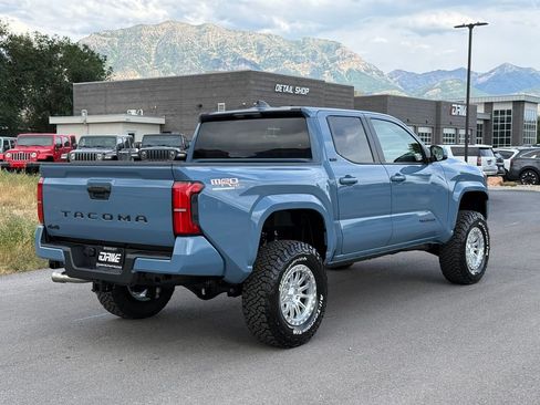 Used 2026 Toyota Tacoma SR5 AWD/4WD image 9
