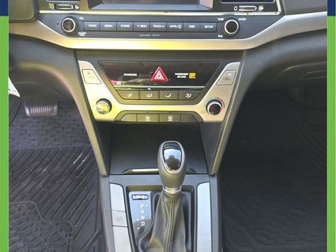 Used 2018 Hyundai Elantra SEL FWD image 11