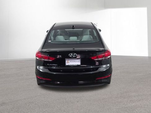 Used 2017 Hyundai Elantra SE image 39