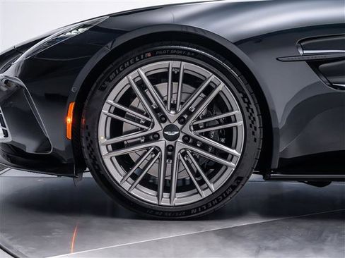 New 2026 Aston Martin V8 Vantage Coupe image 4