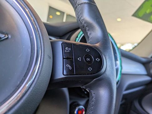 Used 2024 MINI Cooper 2-Door Hardtop image 21